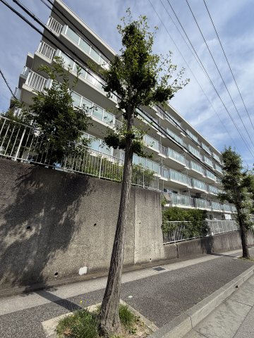 ニューライフ白川台の外観