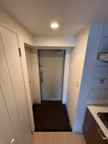 アーデン谷町の玄関