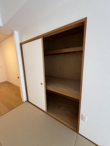 キャナルタウンウェスト13号棟の収納