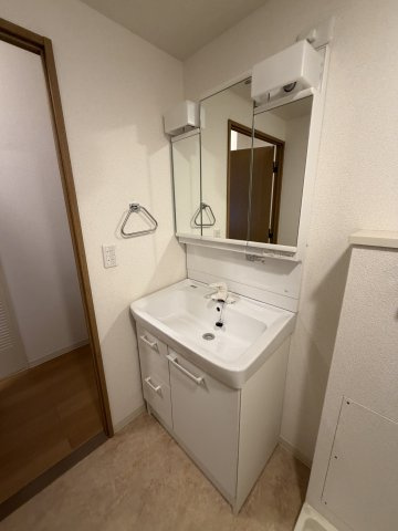 キャナルタウンウェスト13号棟の洗面所