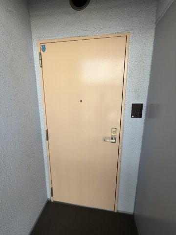 キャナルタウンウェスト4号棟の玄関