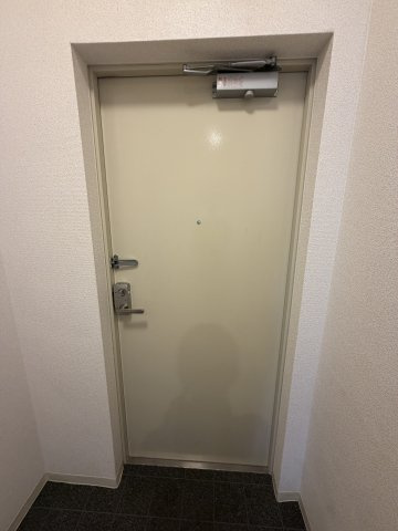 キャナルタウンウェスト4号棟の玄関