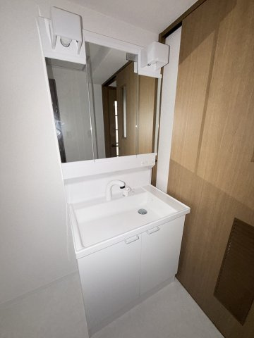 グリーンヒルズ鷹取１号棟の洗面所