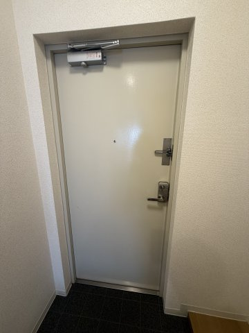 キャナルタウンウェスト3号棟の玄関