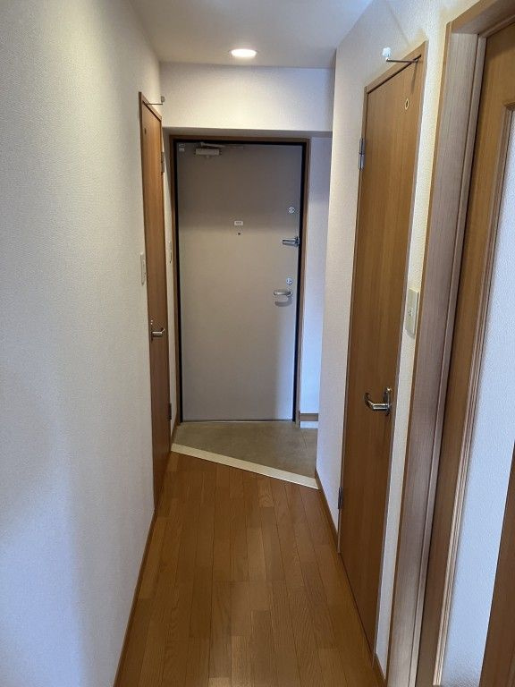 ソレイユ六本松の玄関