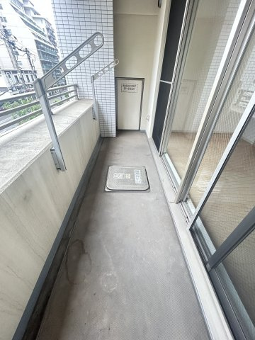 アーバネックス三宮磯辺通のバルコニー