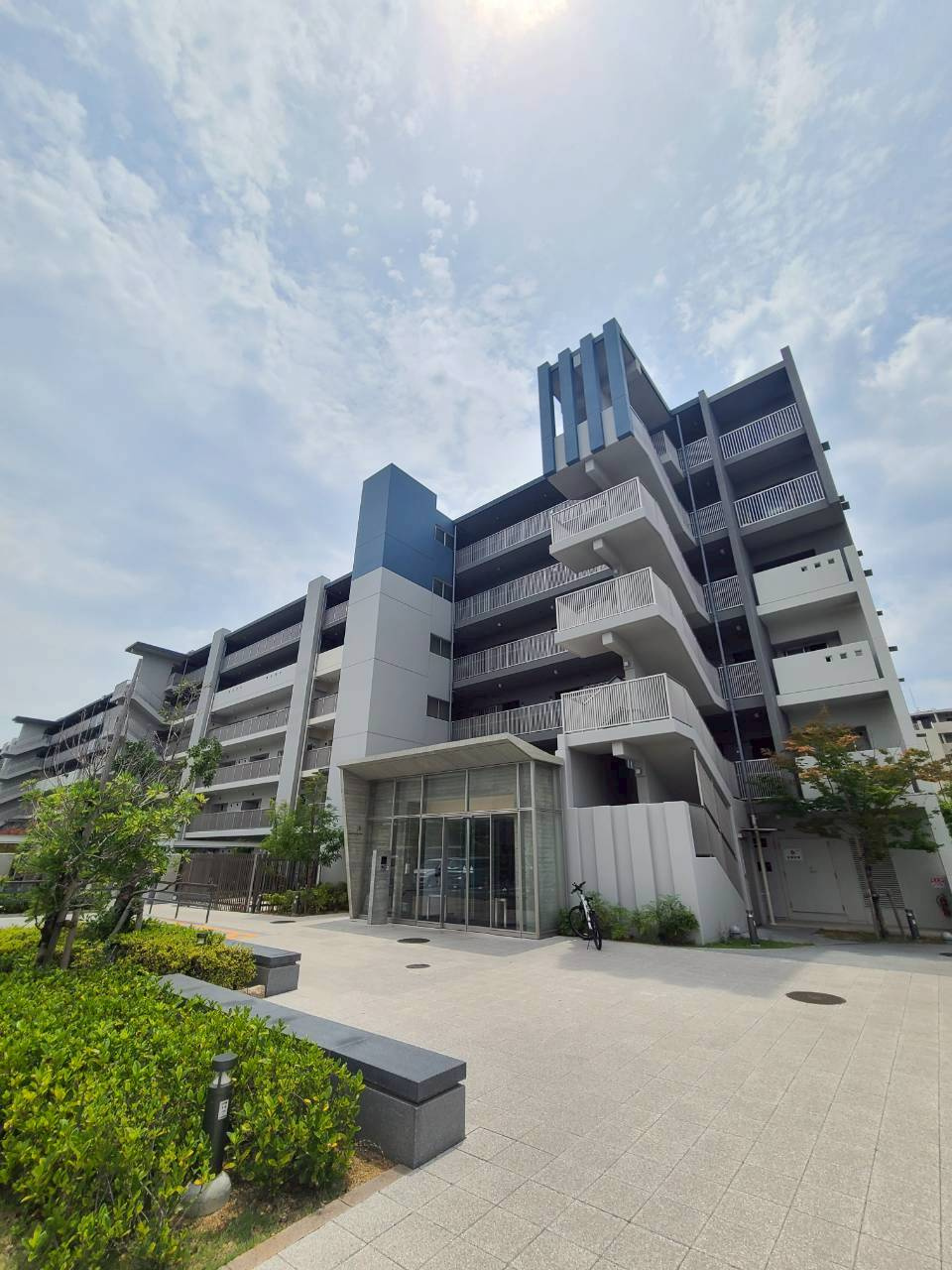 UR浜甲子園なぎさ街　34号棟の外観