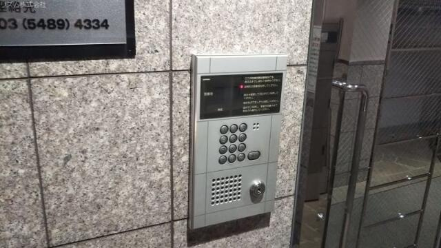 エクセリア東北沢のエントランス
