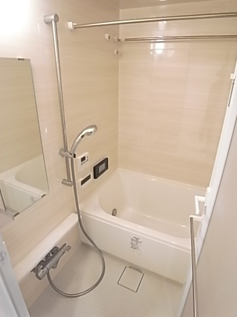 クロスレジデンス神戸元町の浴室