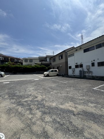 ジョイハイツ妙法寺の駐車場