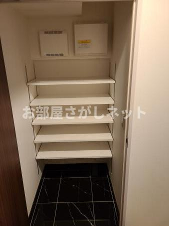 KDXレジデンス池袋ウエスト【おとり物件なし】#学生・社会人にオススメ！初期費用分割払いOK！の玄関