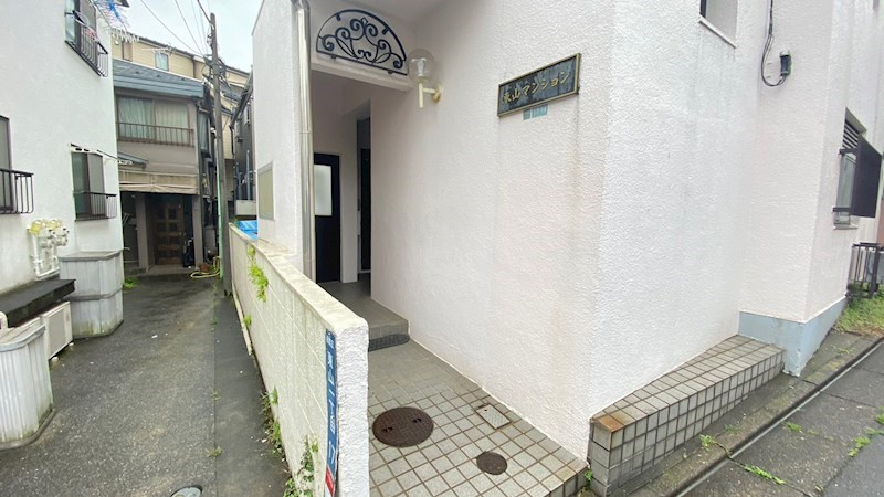東山マンションの外観