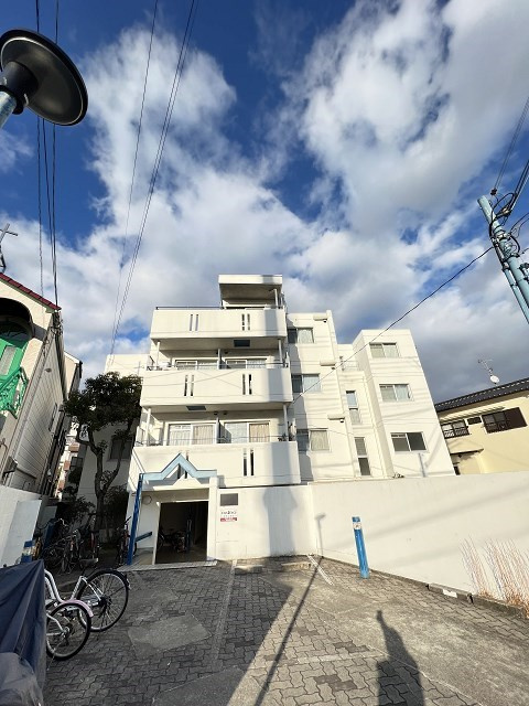 ロイヤルメゾン塚口Ｖの外観