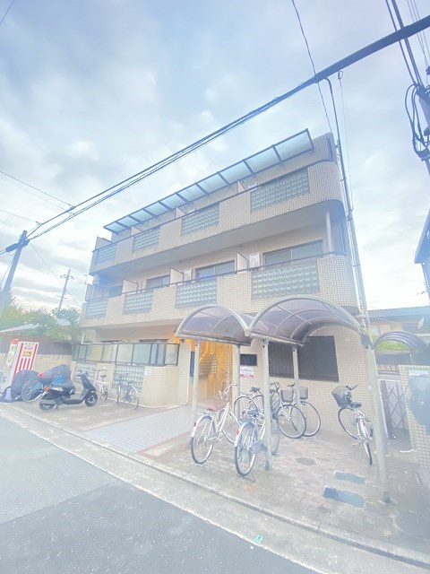 ロイヤルメゾン塚口XⅢの外観