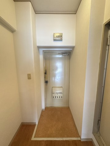 メゾンブランカの玄関