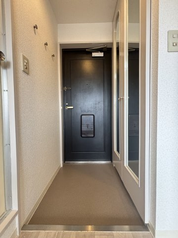元町MGレジデンスⅢの玄関