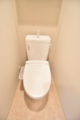 大阪市城東区野江４丁目の賃貸マンションのトイレ