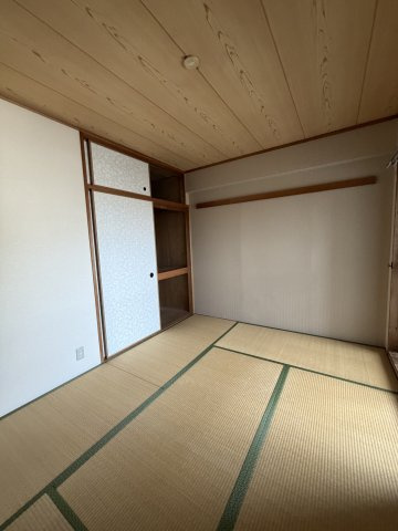ローレル須磨月見山の和室