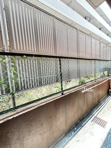 パティオ園田のバルコニー|落ち着いた時間を過ごせるバルコニーです