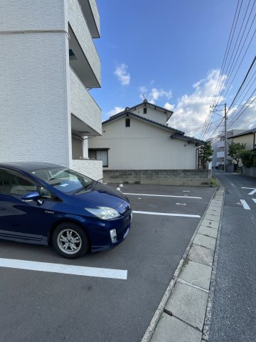 リタリッチ井尻南の駐車場