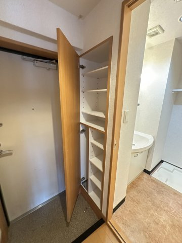 赤坂シャトー松風の収納