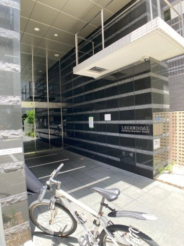 レジェンドール心斎橋EASTのエントランス