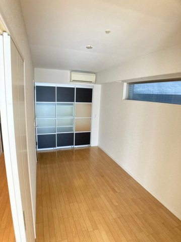 レジェンドール心斎橋EASTの寝室