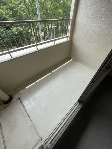 御崎北ビルのバルコニー