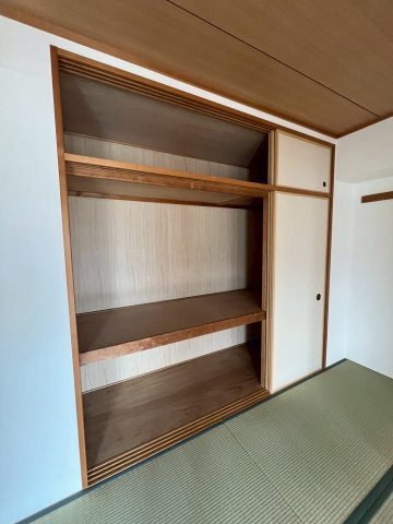 パセオ甲東の収納