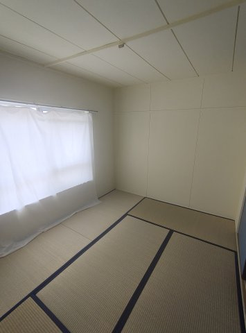 鶴甲コーポ１５号館の和室