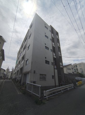 福住マンションの外観