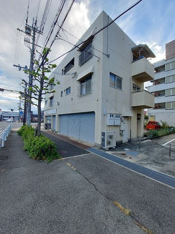 南武庫之荘ハイツ1号の外観
