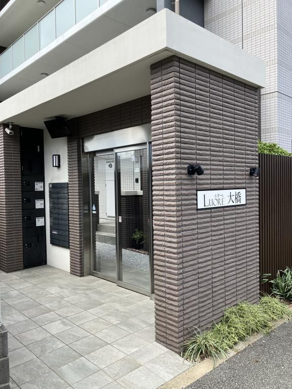 ルオーレ大橋のエントランス