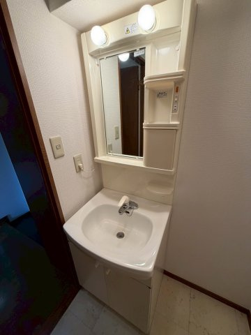 ルナメゾン芦屋の洗面所