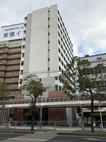 ラ・ウェゾン湊川公園の外観