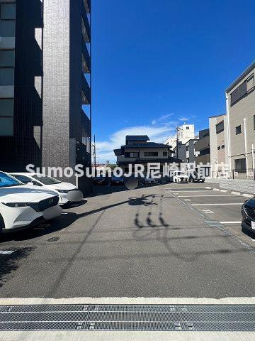 ブランシエスタ加島の駐車場|駐車場があるので、車を買う予定の方も安心です
