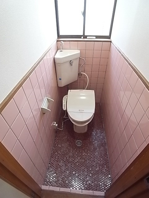 御園2丁目テラスハウスのトイレ|シンプルで使いやすいトイレです