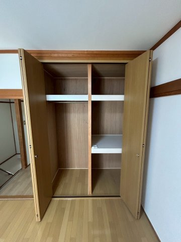 芦屋市朝日ケ丘町戸建の収納