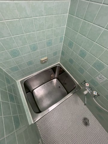 芦屋市朝日ケ丘町戸建の浴室