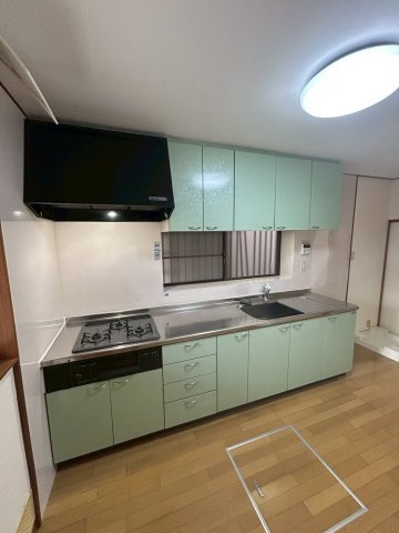 芦屋市朝日ケ丘町戸建のキッチン