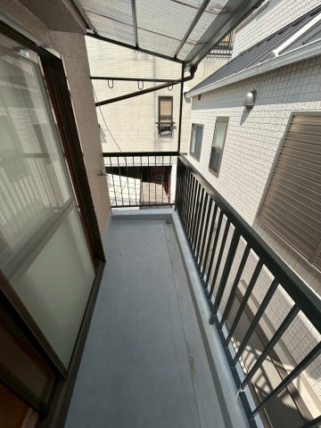 芦屋市朝日ケ丘町戸建のバルコニー