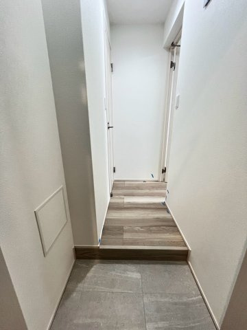 フジパレス西宮甲東園Ⅱ番館の玄関