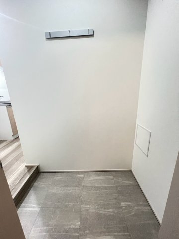 フジパレス西宮甲東園Ⅱ番館の玄関