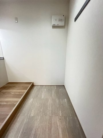 フジパレス西宮甲東園Ⅱ番館の玄関