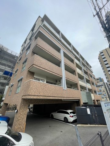 エンシェント山荘通りの外観