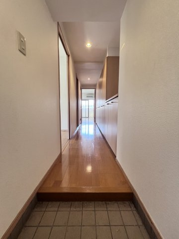 エンシェント山荘通りの玄関