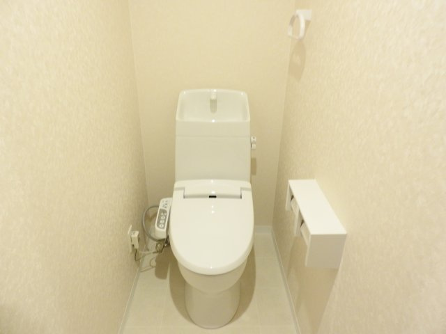 Signpost長与のトイレ