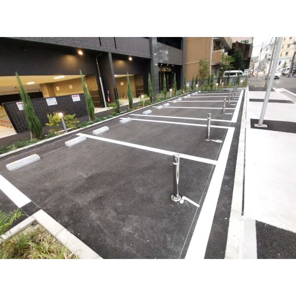 ディアレイシャス矢場町　名古屋市賃貸　仲介手数料無料の駐車場