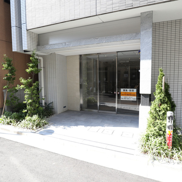 グローリオシェルト東京八丁堀のエントランス