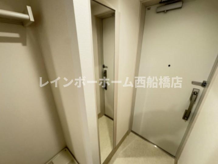 リブリ・メルシャン夏見の玄関
